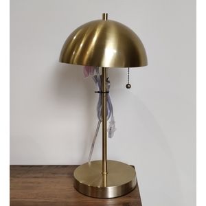 Metal dome table lamp